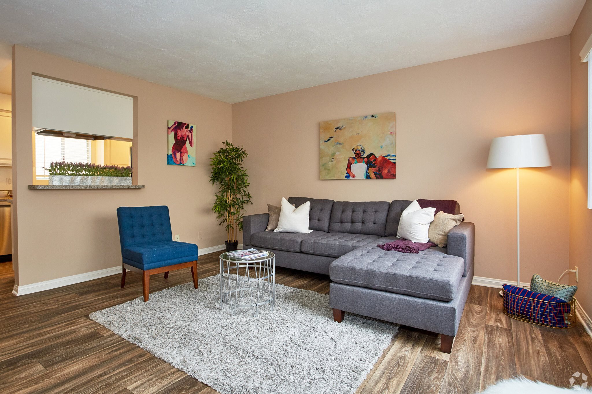 this is a photo of the living room of a 560 square foot, 1 bedroom apartment at